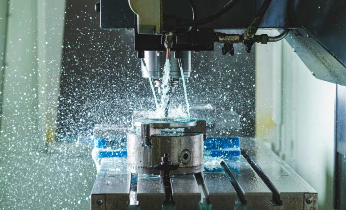 Factors To Consider When Choosing Between Manual Milling And Cnc Milling