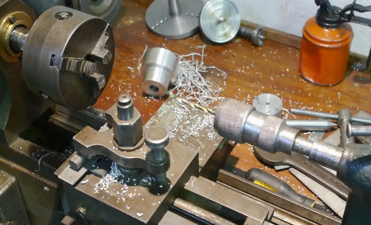 Factors To Consider When Turning Metal On A Wood Lathe