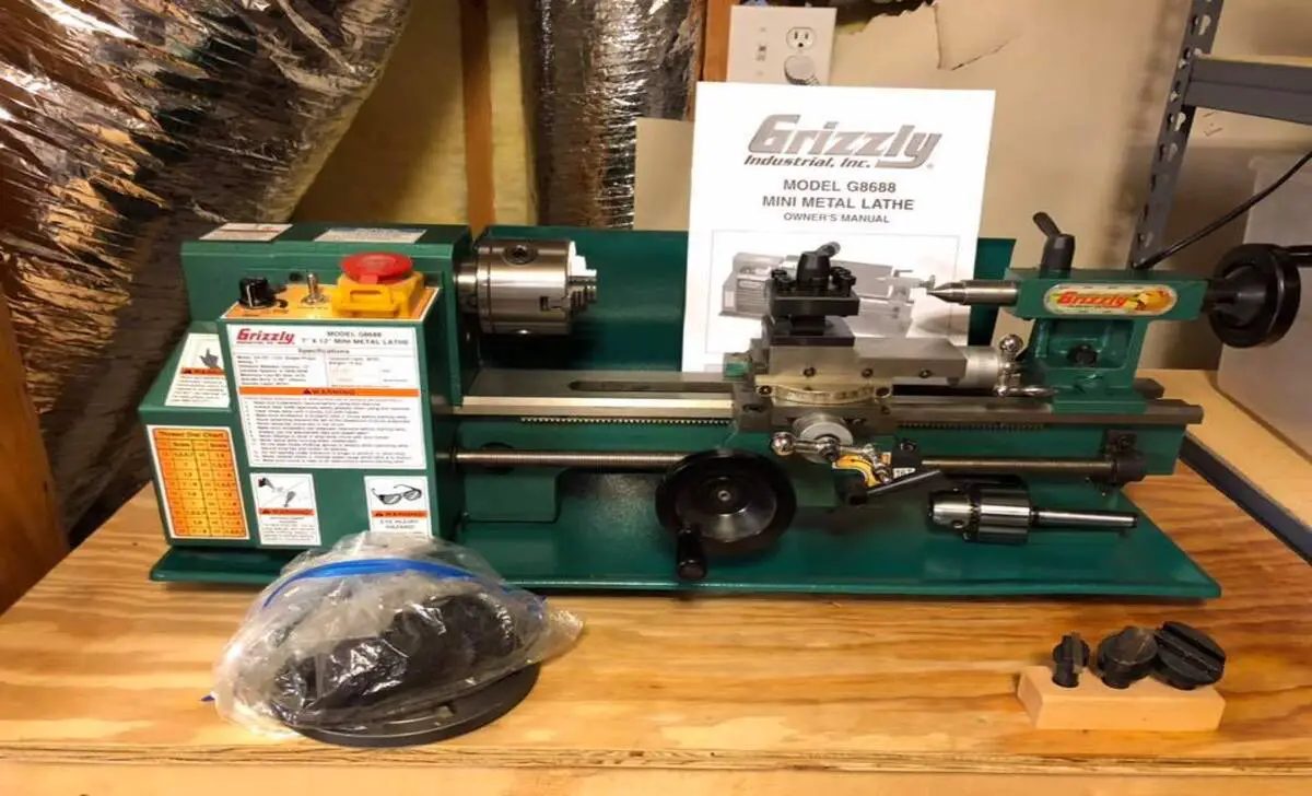 Grizzly G8688 Mini Metal Lathe