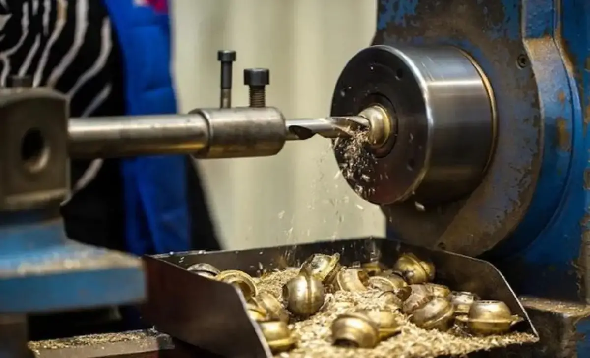 How To Use A Metal Lathe In 5 Steps